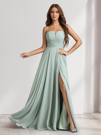 Robes de demoiselle d'honneur coupe trapèze/princesse, bretelles spaghetti, sans manches, longueur ras du sol, froncées, avec fente latérale