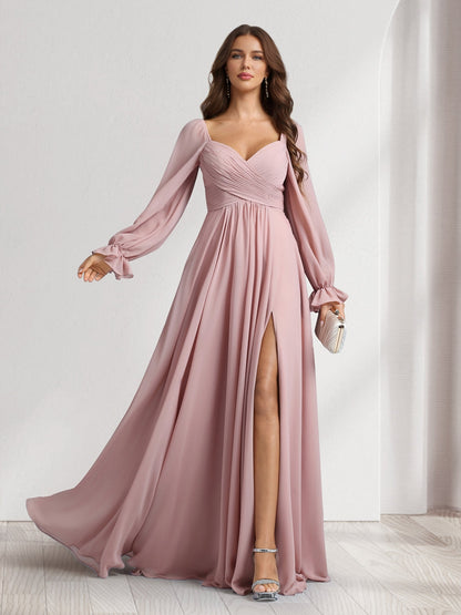 Robes de demoiselle d'honneur coupe trapèze/princesse, col cœur, manches longues, avec plis et fente latérale