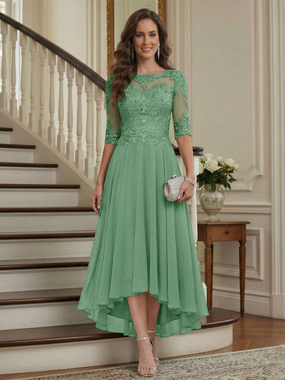 Robe de la mère de la mariée trapèze asymétrique, col rond, demi-manches, froncée avec appliqués