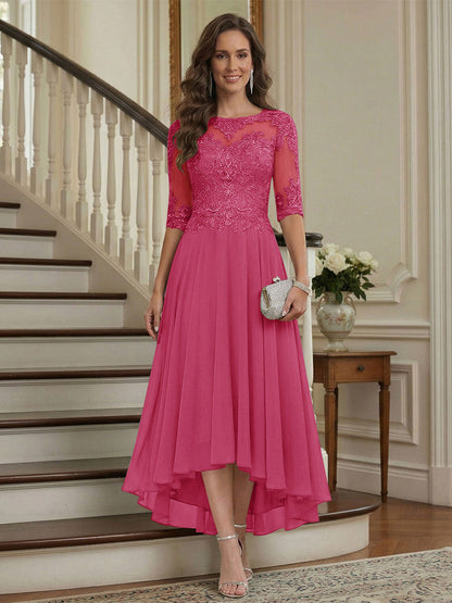 Robe de la mère de la mariée trapèze asymétrique, col rond, demi-manches, froncée avec appliqués