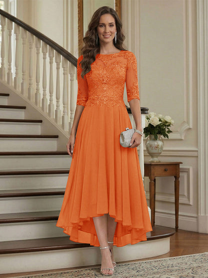 Robe de la mère de la mariée trapèze asymétrique, col rond, demi-manches, froncée avec appliqués