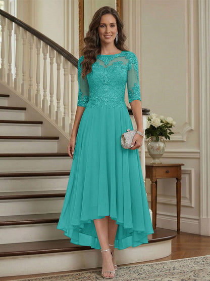 Robe de la mère de la mariée trapèze asymétrique, col rond, demi-manches, froncée avec appliqués