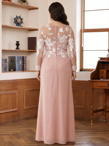 Robe longue de la mère de la mariée grande taille trapèze, col rond, manches longues, drapée avec appliqués