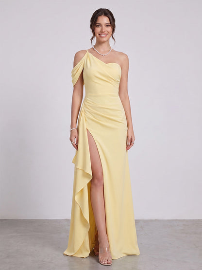 Gaine/Colonne Asymétrique Une épaule Robes Longues de Demoiselle d'Honneur avec Ruchée & Côté Divisé