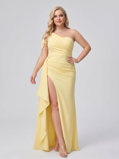 Gaine/Colonne Asymétrique Une épaule Robes de Demoiselle d'honneur Longues Grandes Tailles avec Ruchée & Côté Divisé