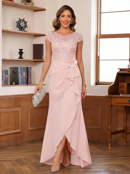 Robe de la mère de la mariée fourreau, col rond, manches courtes, dentelle et fleurs 3D
