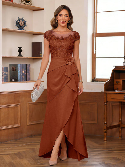 Robe de la mère de la mariée fourreau, col rond, manches courtes, dentelle et fleurs 3D