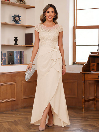 Robe de la mère de la mariée fourreau, col rond, manches courtes, dentelle et fleurs 3D