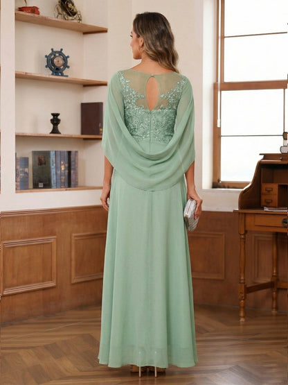 Robe de la mère de la mariée trapèze asymétrique, col rond, effet cape et appliqués
