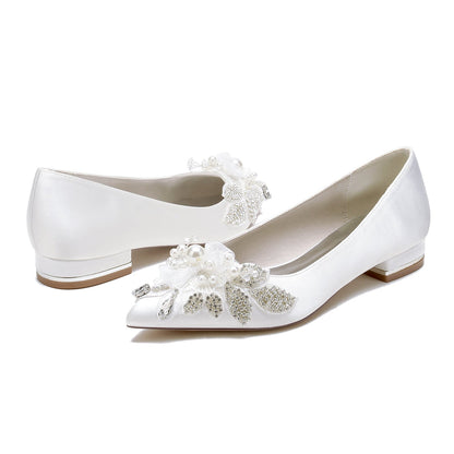 Chaussures de Soirée à Talon Plat et Bout Fermé En Satin de Soie pour Femmes avec Fleur Perles et Strass