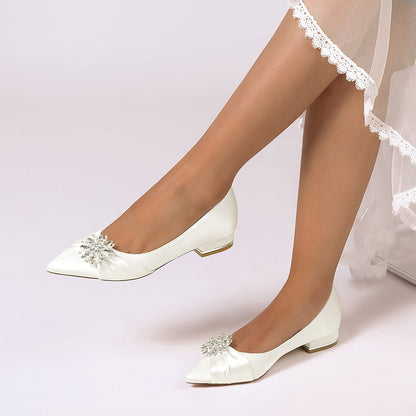 Chaussures de Mariage à Talon Plat et Bout Fermé en Satin de Soie Pour Femmes avec Strass