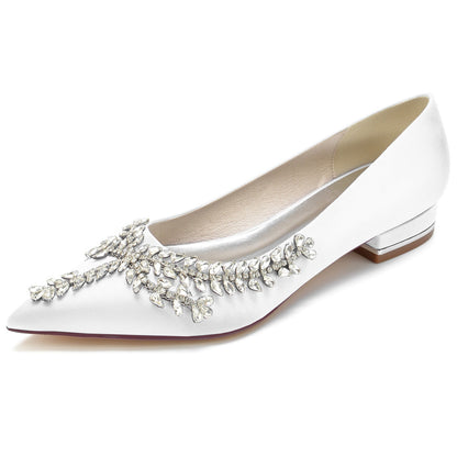 Chaussures de Mariage à Talon Plat En Satin de Soie pour Femmes avec Bout Fermé et Strass