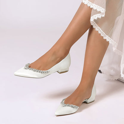 Chaussures de Mariage à Talon Plat et Bout Fermé en Satin de Soie Pour Femmes avec Strass