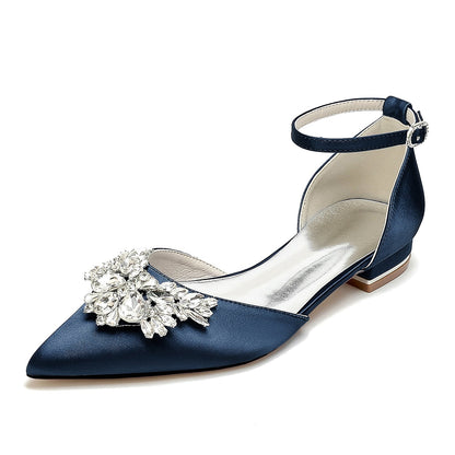 Chaussures de Soirée à Talon Plat et Bout Fermé En Satin de Soie pour Femmes avec Bride à la Cheville et Strass