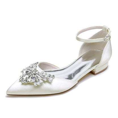 Chaussures de Soirée à Talon Plat et Bout Fermé En Satin de Soie pour Femmes avec Bride à la Cheville et Strass