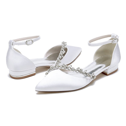 Chaussures de Soirée à Talon Plat et Bout Fermé En Satin de Soie pour Femmes avec Bride à la Cheville et Strass