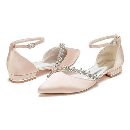 Chaussures de Soirée à Talon Plat et Bout Fermé En Satin de Soie pour Femmes avec Bride à la Cheville et Strass