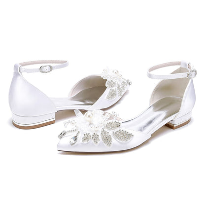 Chaussures de Soirée à Talon Plat et Bout Fermé En Satin de Soie pour Femmes avec Bride à la Cheville et Strass