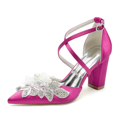 Chaussures de Mariage à Talon Épais et Bout Fermé En Satin de Soie pour Femmes avec Bride à la Cheville et Fleur Perles et Strass