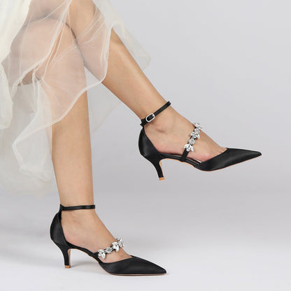 Chaussures de Soirée à Talon Aiguille et Bout Fermé En Satin de Soie pour Femmes avec Bride à la Cheville et Strass