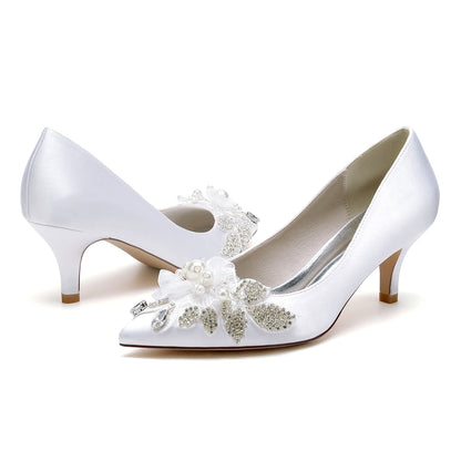 Chaussures de Mariage à Talon Aiguille En Satin de Soie pour Femmes avec Bout Fermé et Fleur