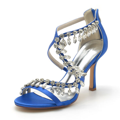 Chaussures de Mariage à Talon Aiguille et Bout Ouvert En Satin de Soie pour Femmes avec Bride à la Cheville et Pompon En Strass