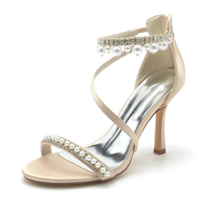Chaussures de Soirée à Talon Aiguille et Bout Ouvert En Satin de Soie pour Femmes avec Bride à la Cheville et Perles et Strass