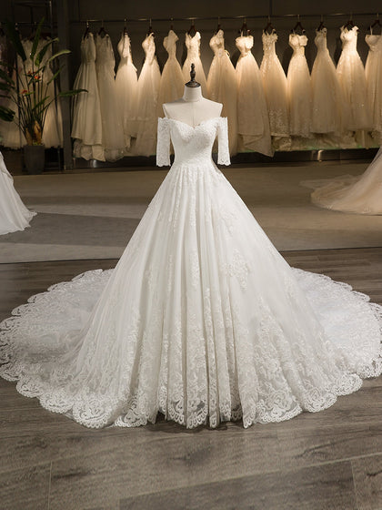 Épaules dénudées demi manches tulle appliqué avec dentelle tribunal train robe de bal robes de mariée