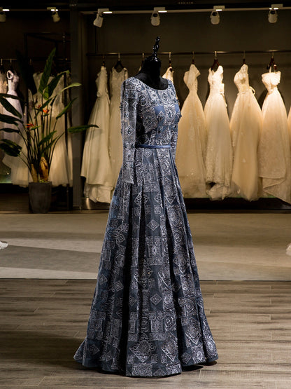 Unique Forme Princesse Col plongeant Manches longues Appliqués avec Perles Longueur ras du sol Robes de mariée