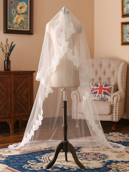 Voiles de mariée longs en tulle élégant à un niveau avec appliques