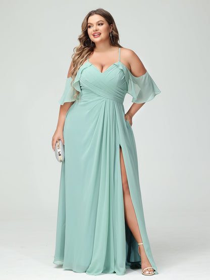 Forme Princesse Bretelles spaghetti Manches courtes Mousseline de soie Ruché Fendu sur le côté Grande taille Robes de demoiselle d'honneur avec poches