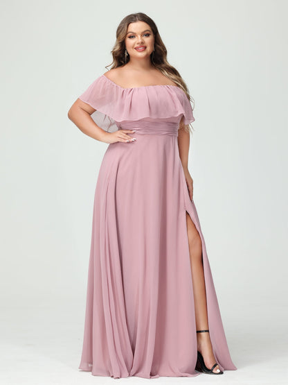 Forme Princesse Hors-la-épaule Manches courtes Mousseline de soie Fendue sur le côté Grande taille Robes de demoiselle d'honneur avec poches