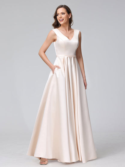 A-ligne col en V sans manches longueur au sol robes de demoiselle d'honneur en satin avec poches