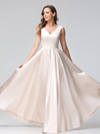 A-ligne col en V sans manches longueur au sol robes de demoiselle d'honneur en satin avec poches