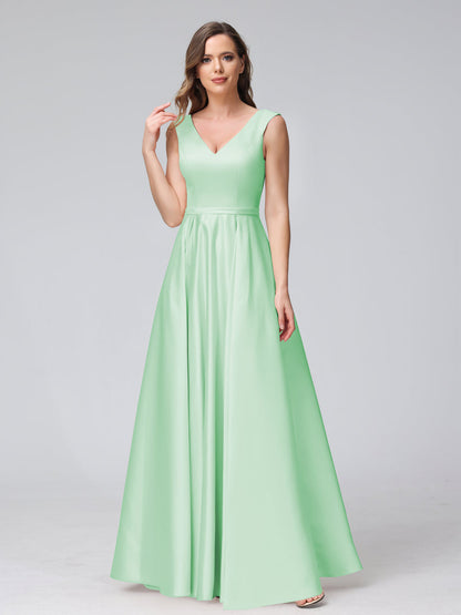 A-ligne col en V sans manches longueur au sol robes de demoiselle d'honneur en satin avec poches