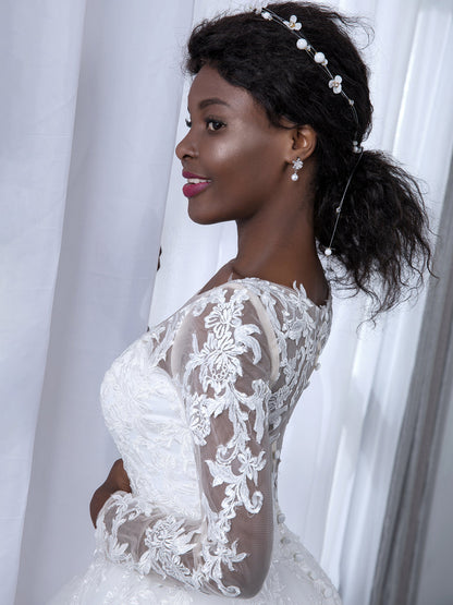 Robes de mariée robe de bal en tulle à col transparent avec manches longues et appliques