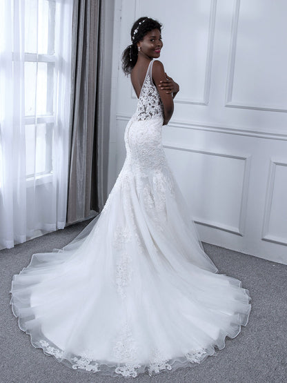 Robes de mariée sirène en tulle sans manches à col en V avec appliques de perles et paillettes