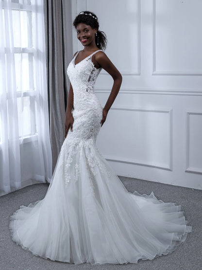 Robes de mariée sirène en tulle sans manches à col en V avec appliques de perles et paillettes