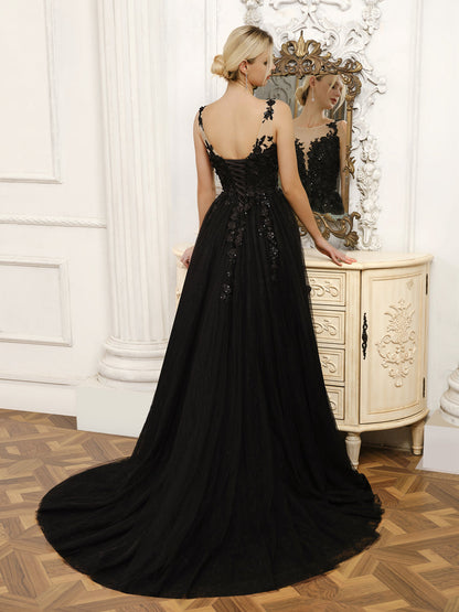 Robes de mariée en tulle sans manches avec côté fendu et appliques