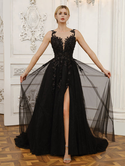 Robes de mariée en tulle sans manches avec côté fendu et appliques
