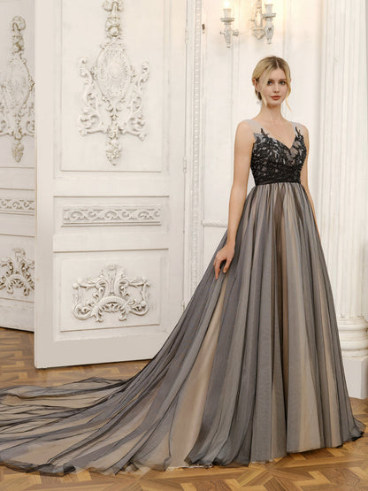 Robe de mariée en tulle à col en V sans manches avec perles